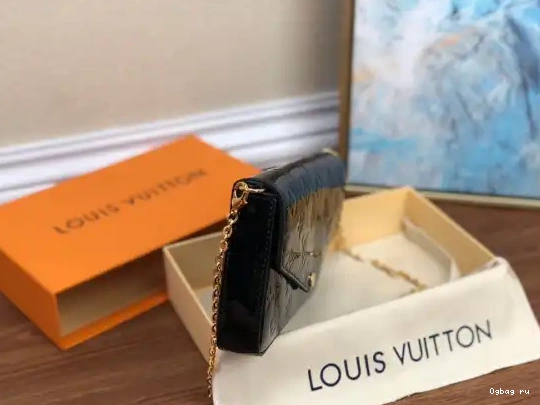 LOUIS POCHETTE FÉLICIE VUITTON 0625